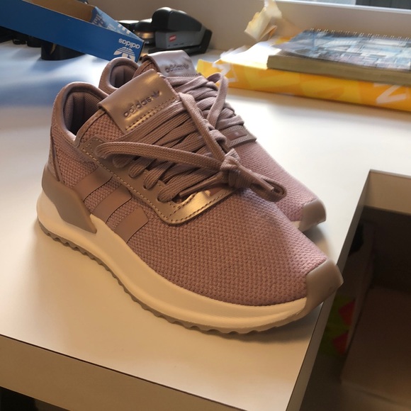 Brand new adidas sneakers! - Picture 6 of 8